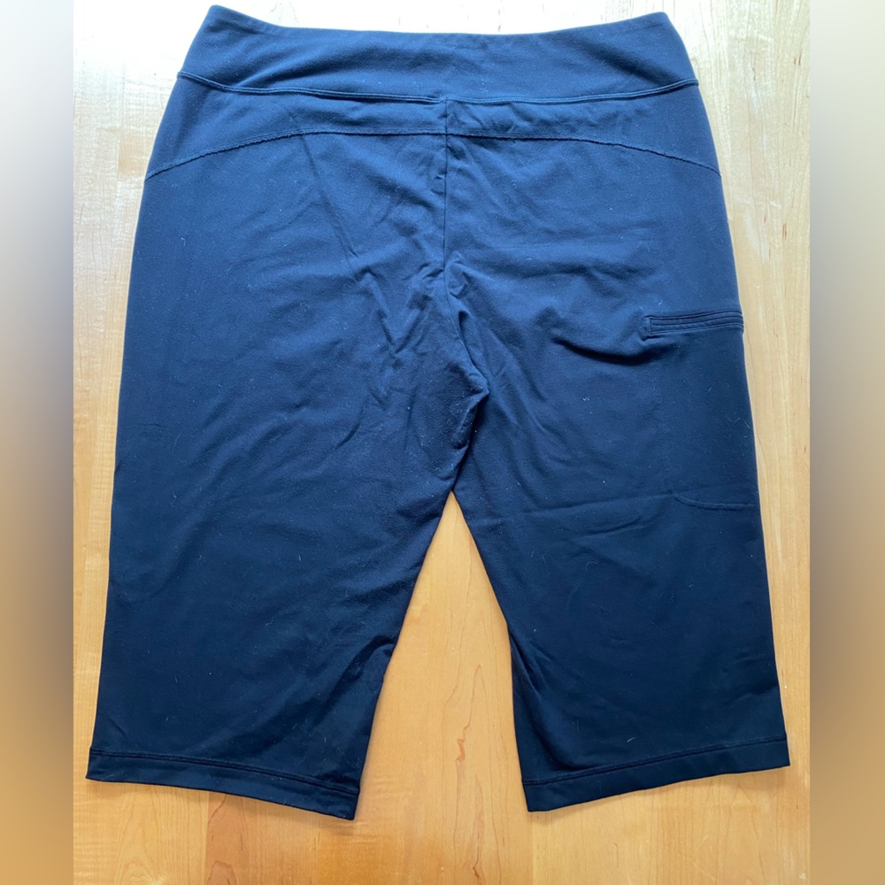 Duluth Trading NoGA Stretch Capris - Picture 4 of 7